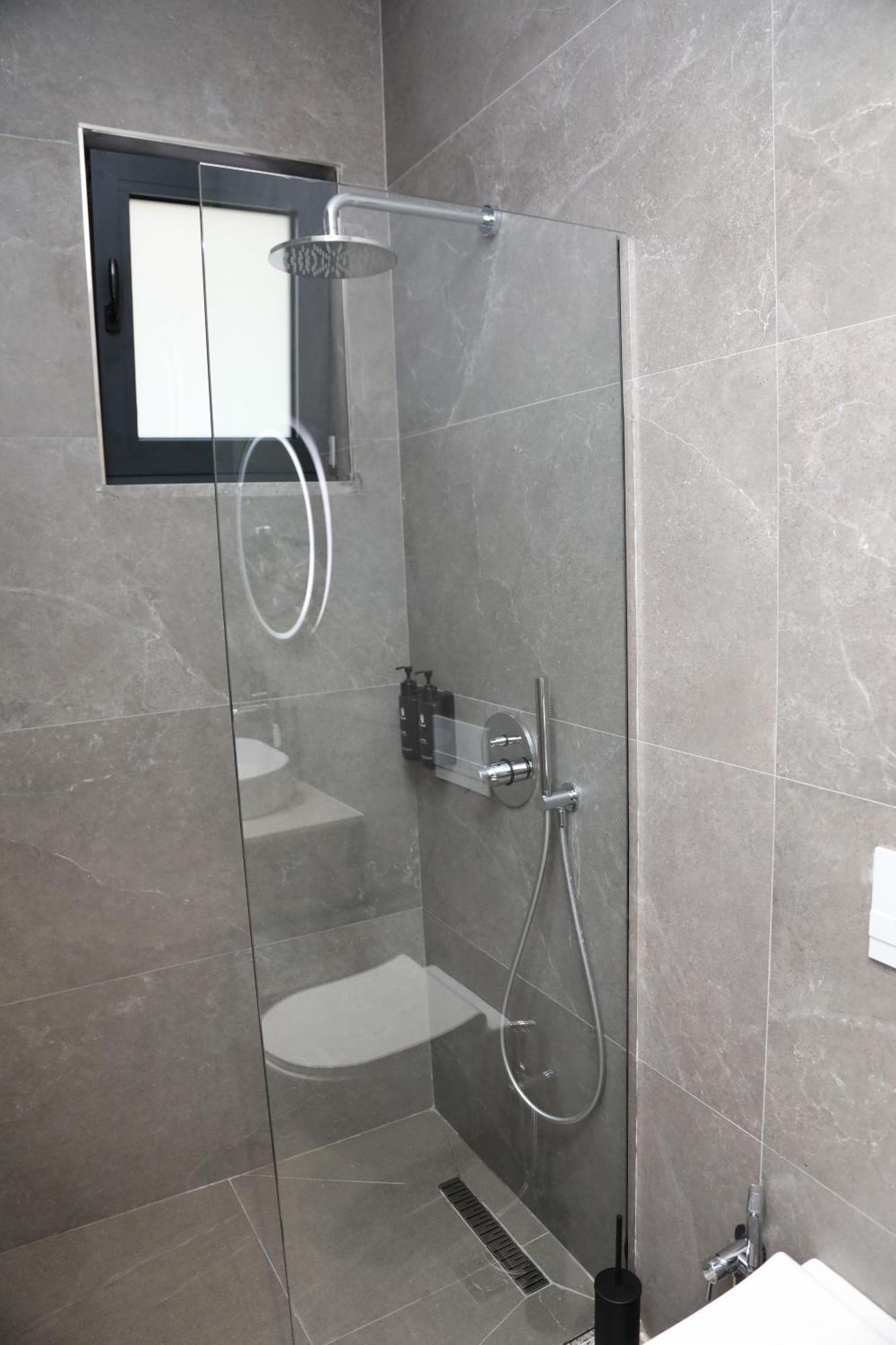 Kruja Luxury Suites Szoba fotó