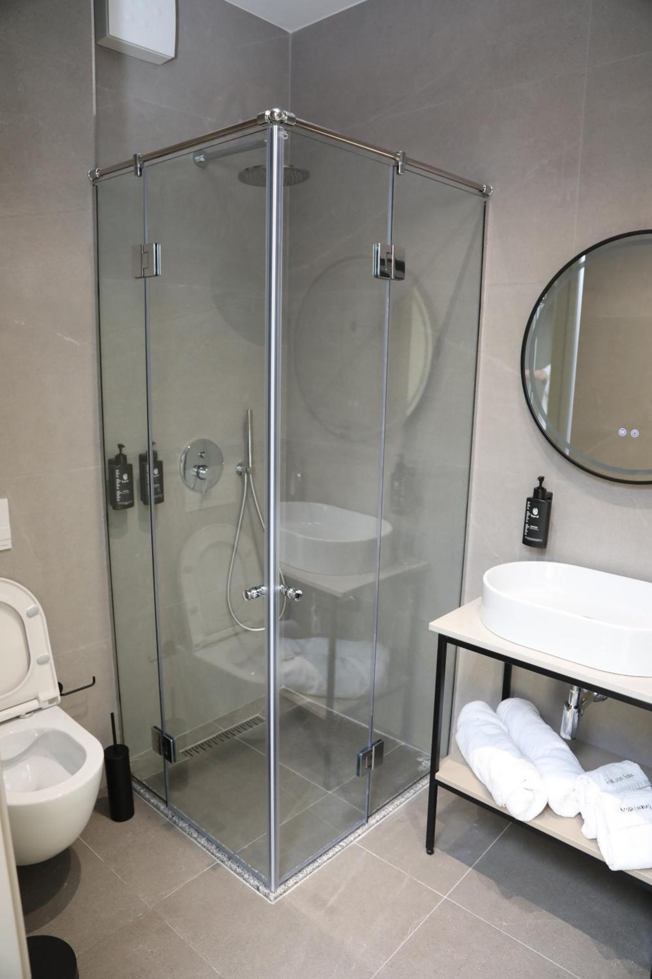 Kruja Luxury Suites Szoba fotó