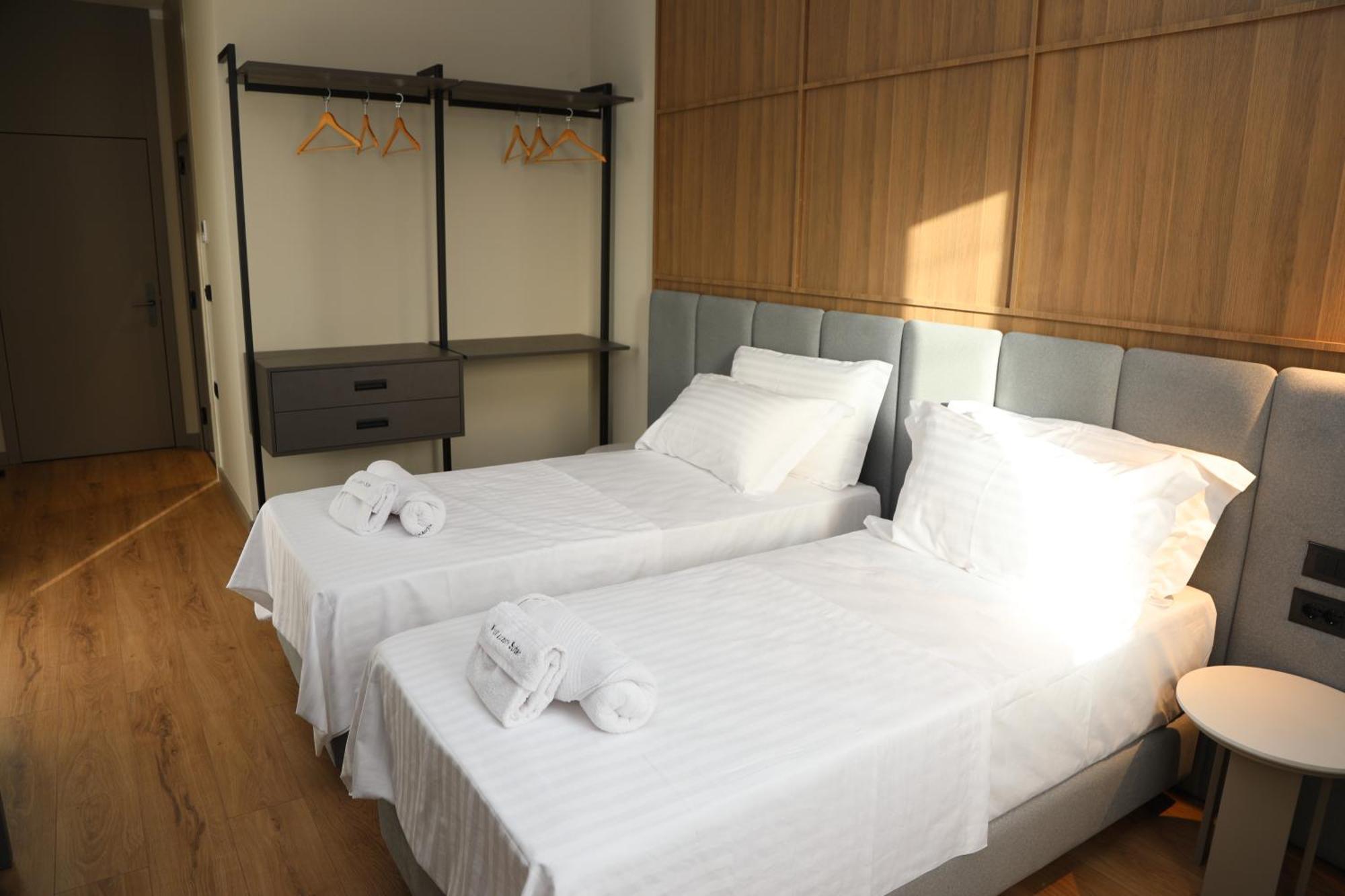 Kruja Luxury Suites Szoba fotó